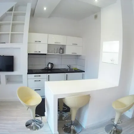 Z 2 Sypialniami Starowka Old Town Piwna