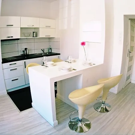 Z 2 Sypialniami Starowka Old Town Piwna Διαμέρισμα *