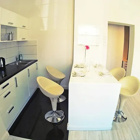 Z 2 Sypialniami Starowka Old Town Piwna *